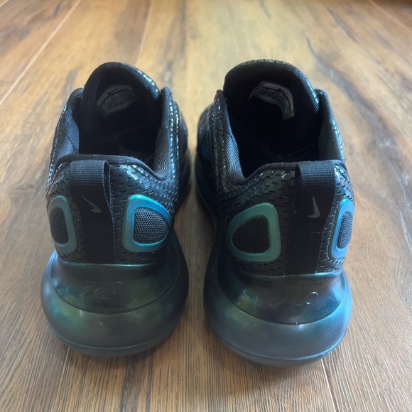Nike Air Max 720
Throwback Future Iridescent - Picture 7 of 14